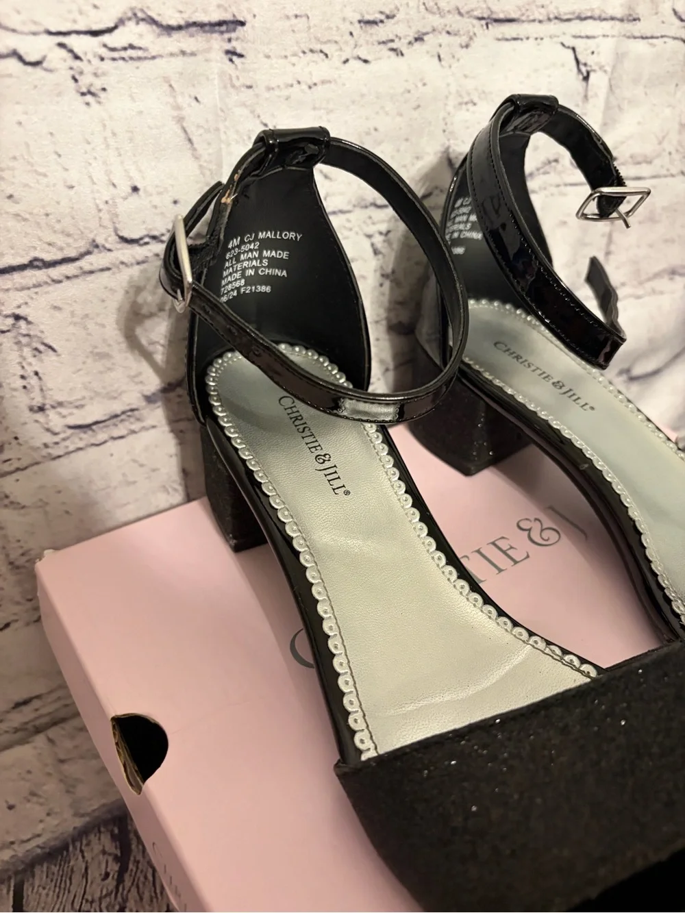 N/A girl’s black